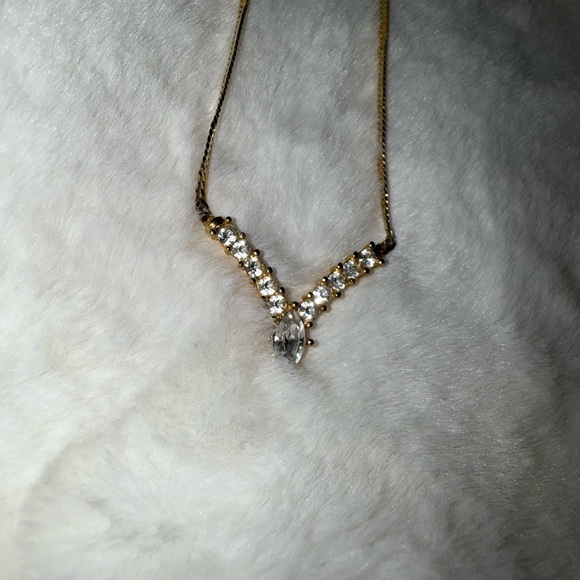 Christian Dior Vintage Gold tone V-shaped Swarovski crystals - Picture 5 of 16